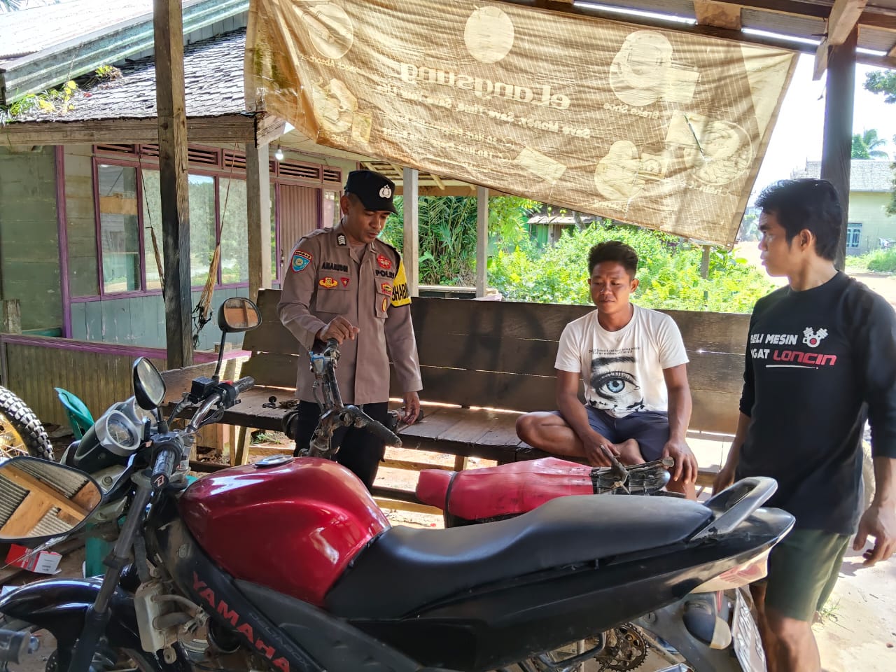 Laks sosialisasi Cooling System ke Masyarakat Polsek Marikit gencar laks giat tersebut di wilayah Kec. Marikit Kab. Katingan.
