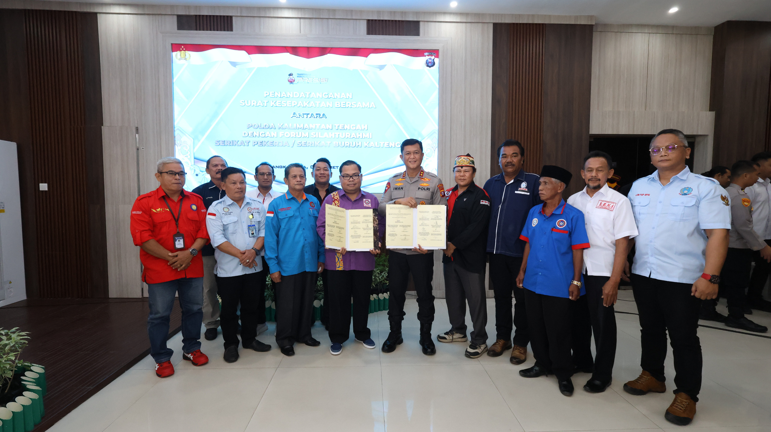 Teken MoU dengan Serikat Buruh, Polda Kalteng Kedepankan Mediasi Selesaikan Masalah Ketenagakerjaan