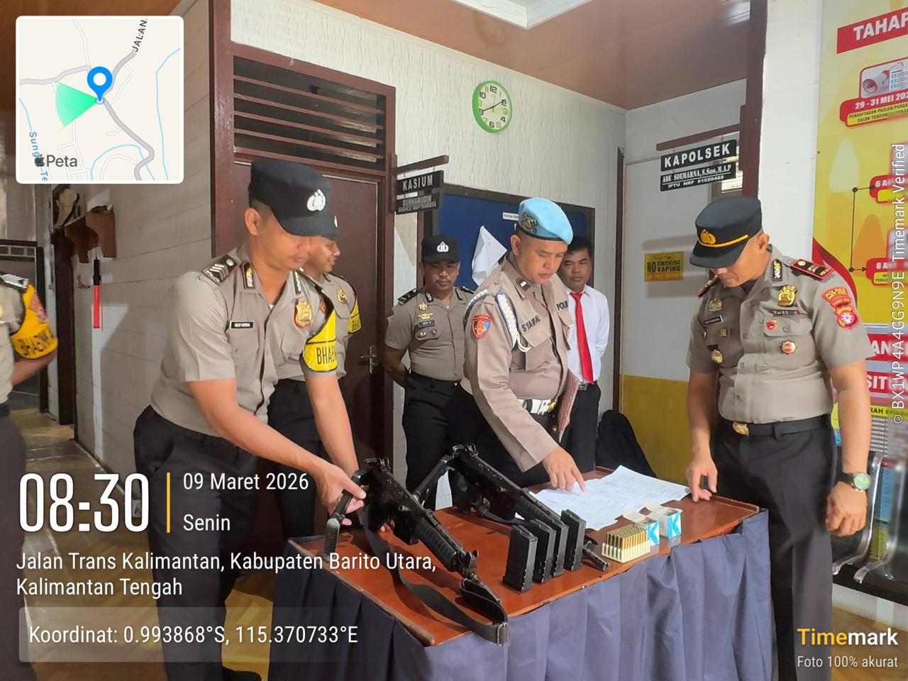 Apel Pagi dan Pengecekan Senjata Api Dinas, Kapolsek Teweh Timur Tekankan Disiplin Anggota