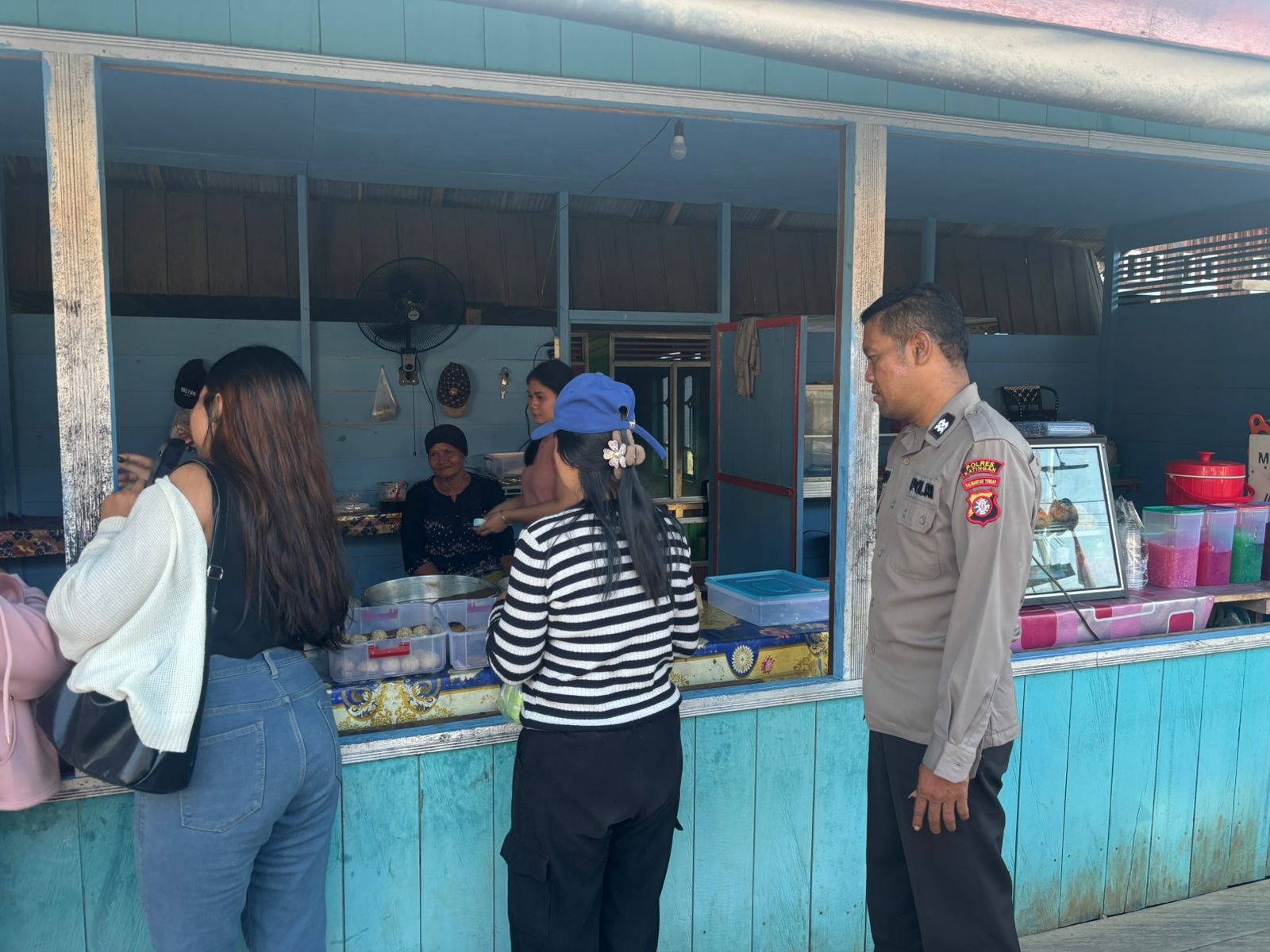 Perkuat Kamtibmas, Polsek Katingan Tengah Sambangi Warga