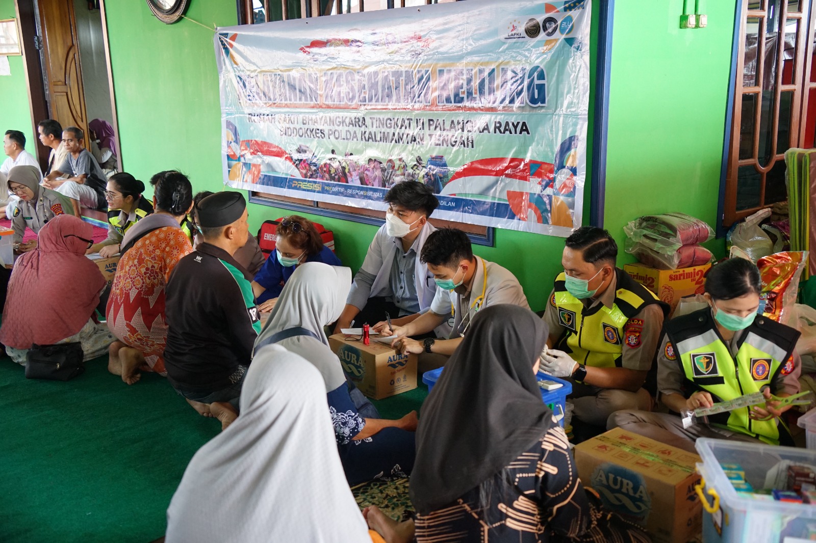 *Polri Hadir Untuk Masyarakat, Rumkit Bhayangkara Berikan Dukungan Kesehatan bagi Korban Kebakaran di Panarung Bawah*