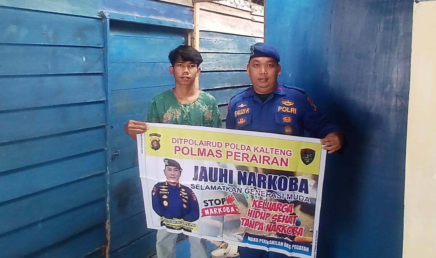 Antisipasi Penyebaran Narkoba Di Pegatan Das Katingan, Personil Kapal XVIII-1006 Berikan Edukasi dan Himbauan