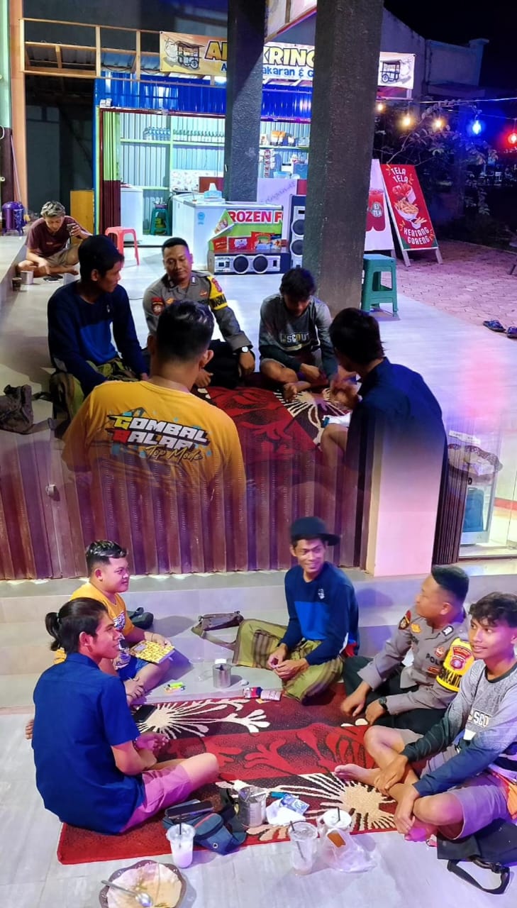 Bhabinkamtibmas Laksanakan Patroli Sambang dan Sampaikan Imbauan Kamtibmas kepada Masyarakat