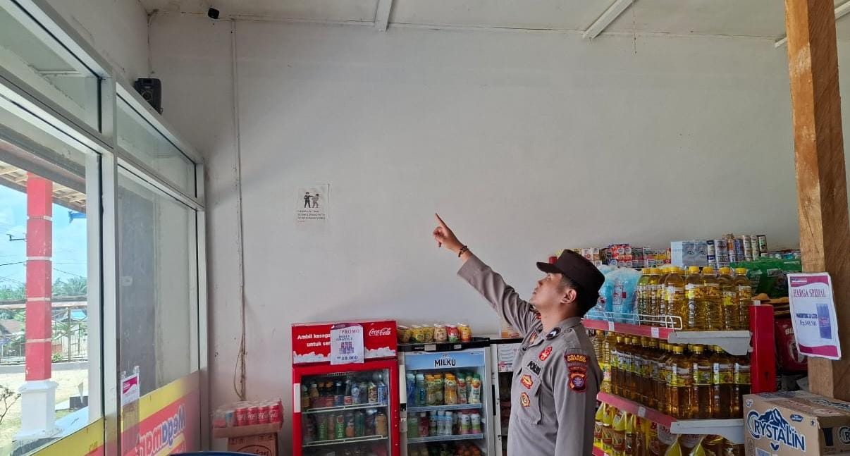 Kapolsek Sematu Jaya IPDA Eko Haryanto, S.H. mengatakan patroli merupakan kegiatan rutin baik siang maupun malam hari tersebut guna mencegah terjadinya tindak pidana untuk mewujudkan situasi kamtibmas yang aman dan kondusif.