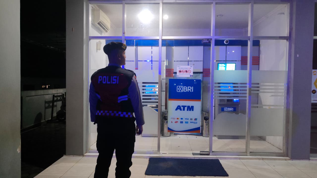 Piket Samapta melaksanakan Patroli di Objek-objek Vital Bank ATM