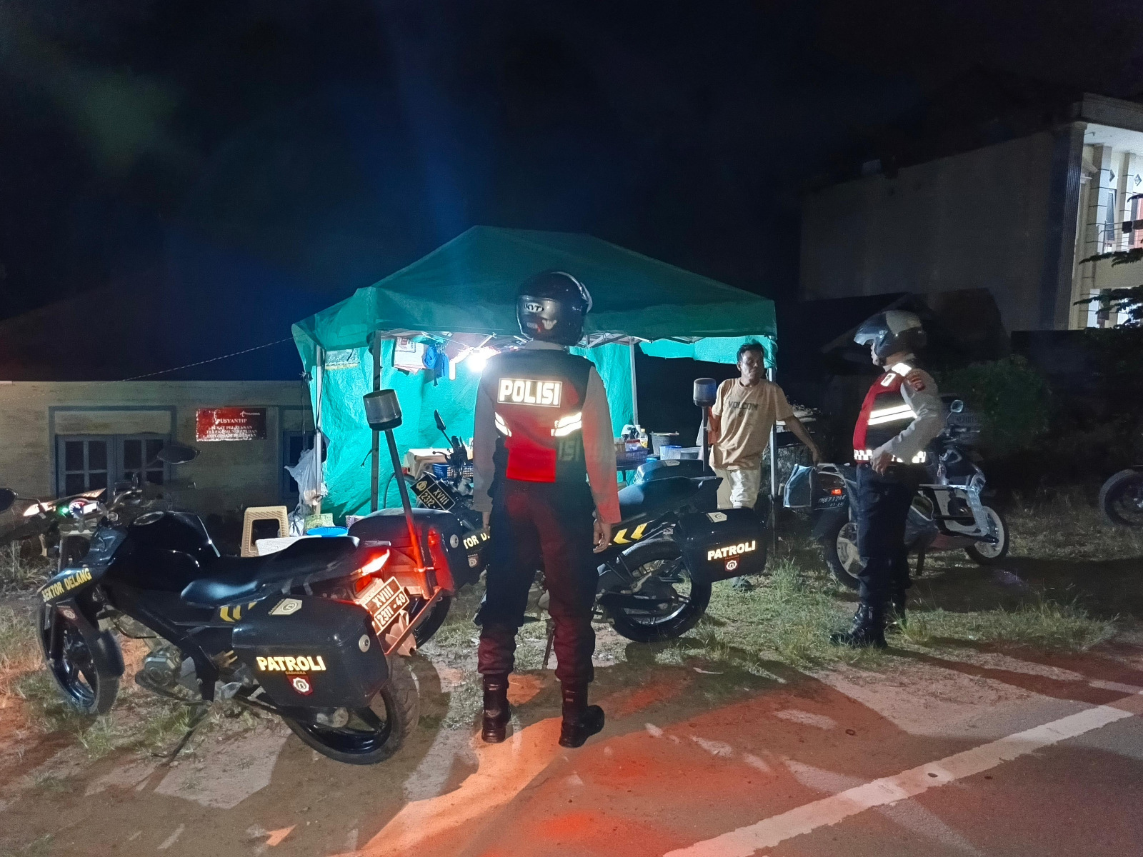Piket Polsek melaksanakan giat patroli Tempat Objek Vital di wilkum Polsek Delang