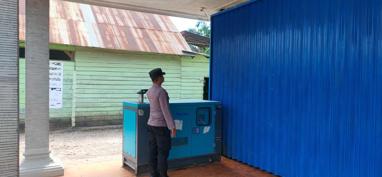 Sematu Jaya, Dalam rangka menjamin salah satu aktifitas warga dalam memenuhi kebutuhan sehari hari, anggota patroli Polsek Sematu Jaya melaksanakan patroli ke Megamart yang ada di wilayah Polsek Sematu Jaya