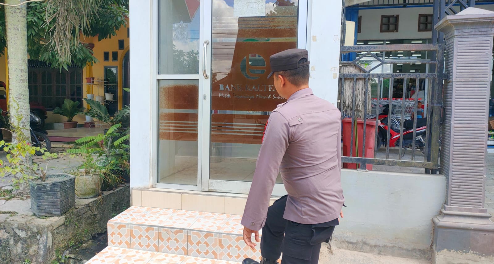 Polda Kalteng, Polres Lamandau, Polsek Sematu Jaya.melaksanakan giat patroli untuk mengantisipasi maraknya aksi tindak kejahatan terutama antisipasi curas, curat dan curanmor (3C)