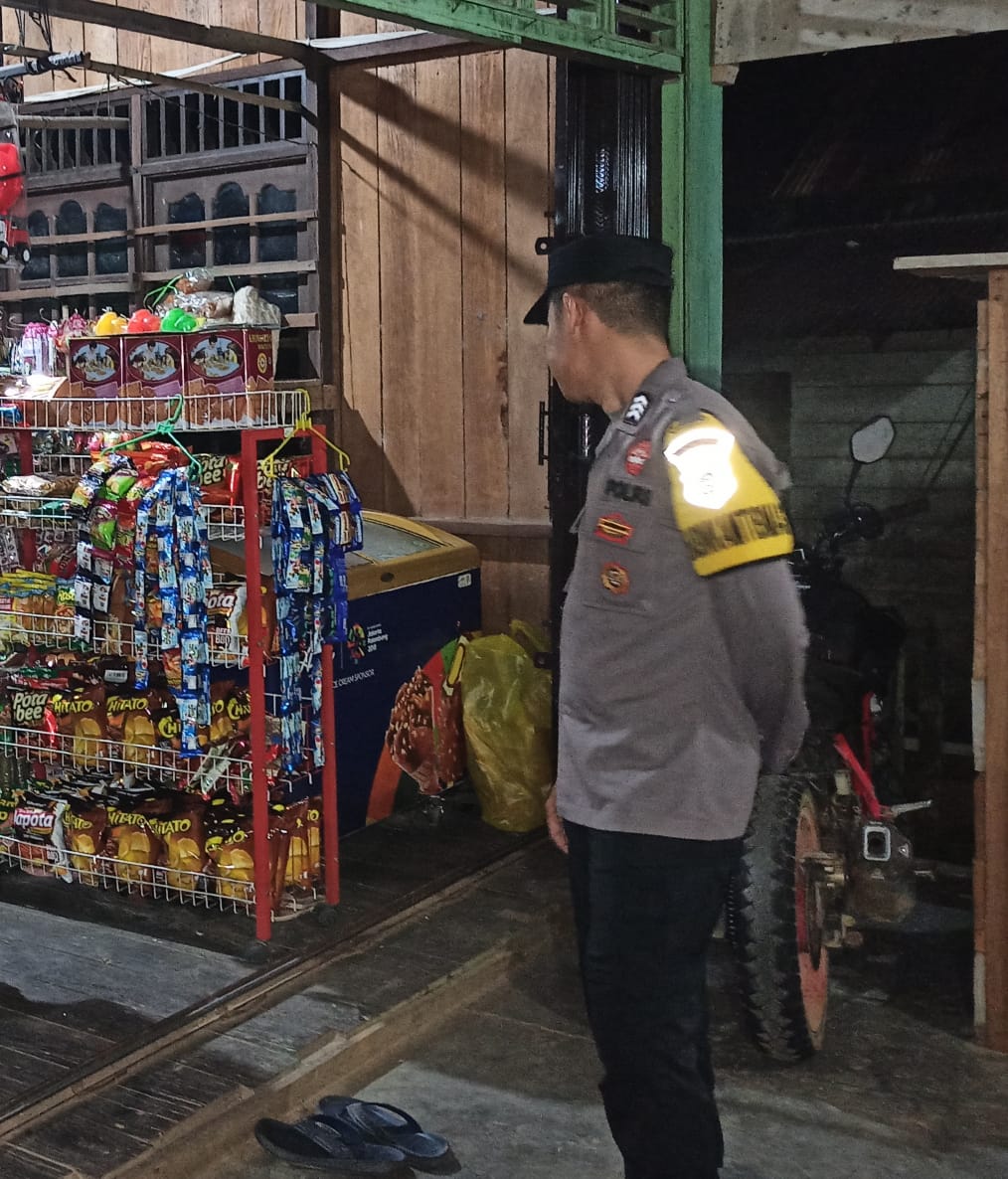 Piket Polsek Patroli kepertokoan diwilkum Polsek Delang