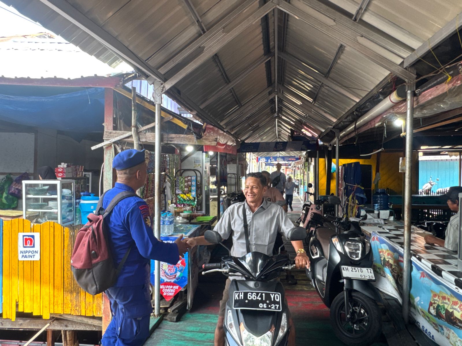 Jalin Kedekatan, Ditpolairud Polda Kalteng Sambangi Warga Pesisir Das Kahayan