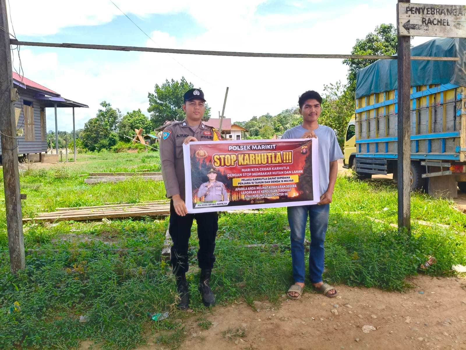Polsek Marikit Sosialisasi Kebakaran Hutan dan Lahan (Karhutla) pada warga desa di Kecamatan Marikit.