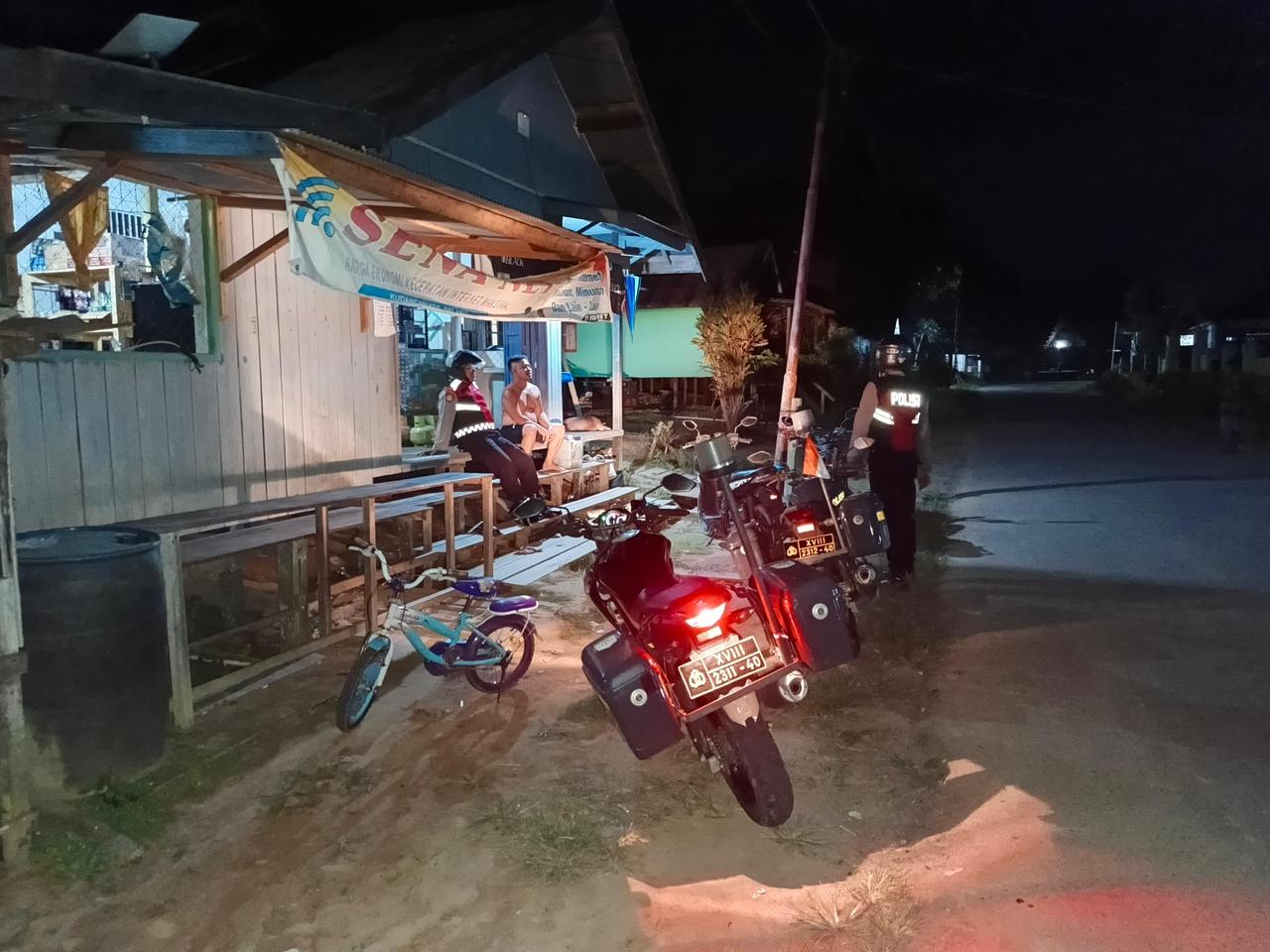 Piket Polsek Delang melaksanakan Silaturahmi ke warga masyarakat