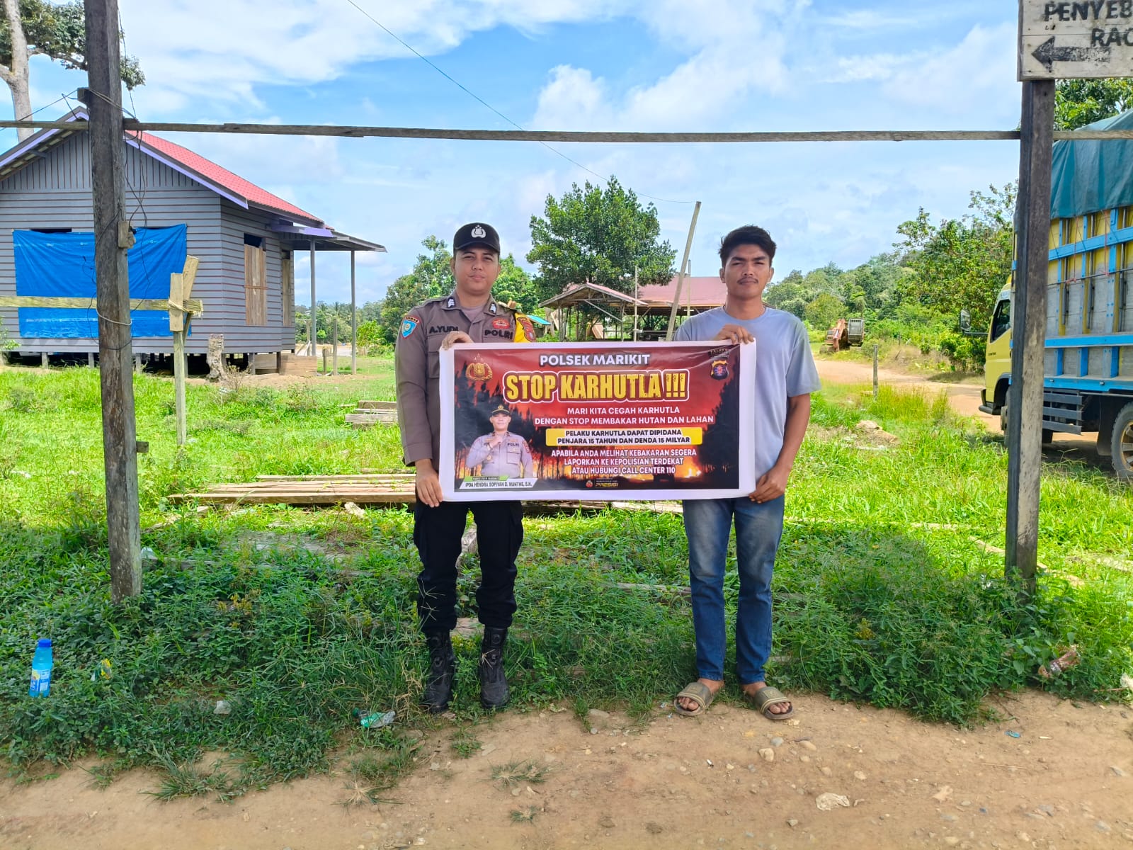 Polsek Marikit Sosialisasi Kebakaran Hutan dan Lahan (Karhutla) pada warga desa di Kecamatan Marikit.