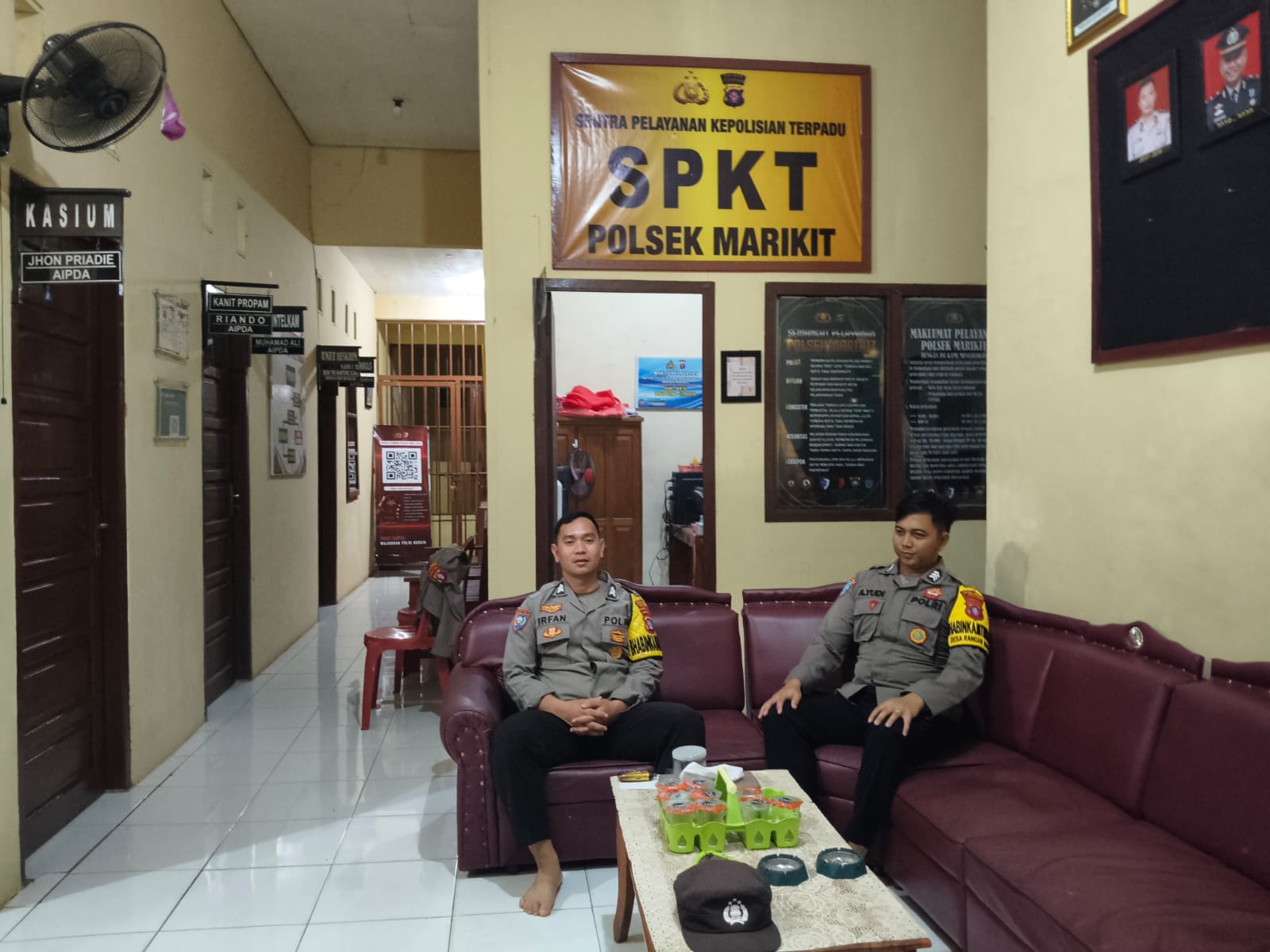 Personel Samapta Laksanakan Serah Terima Piket Jaga Mako dan Inventaris Penjagaan.