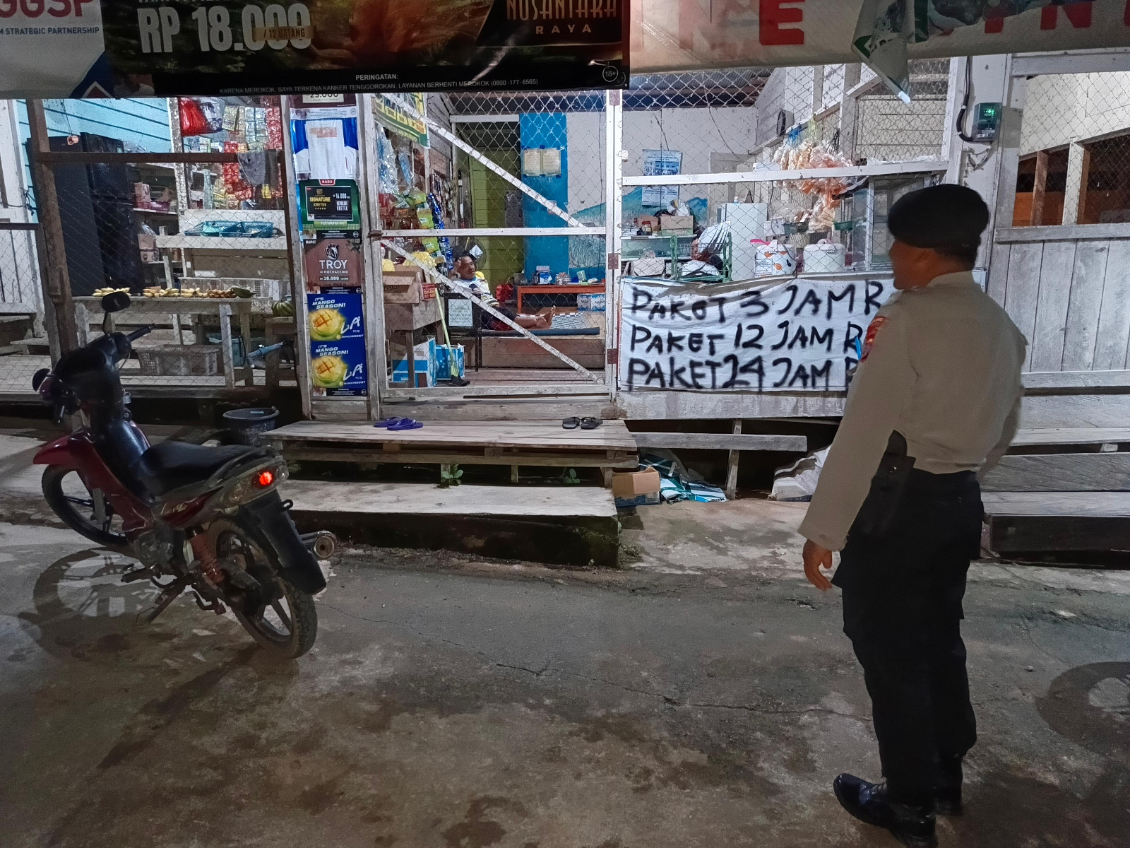 Piket Polsek Patroli kepertokoan diwilkum Polsek Delang