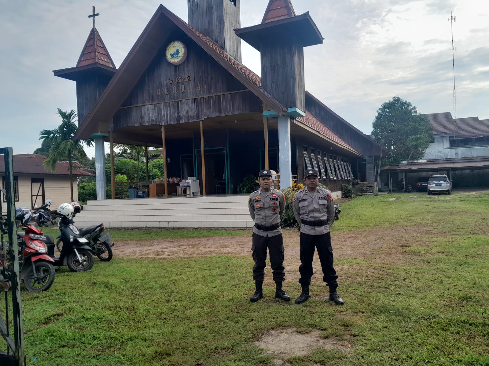 Personel Polres Lamandau Amankan Ibadah Peringatan Paskah 2026 di Sejumlah Gereja