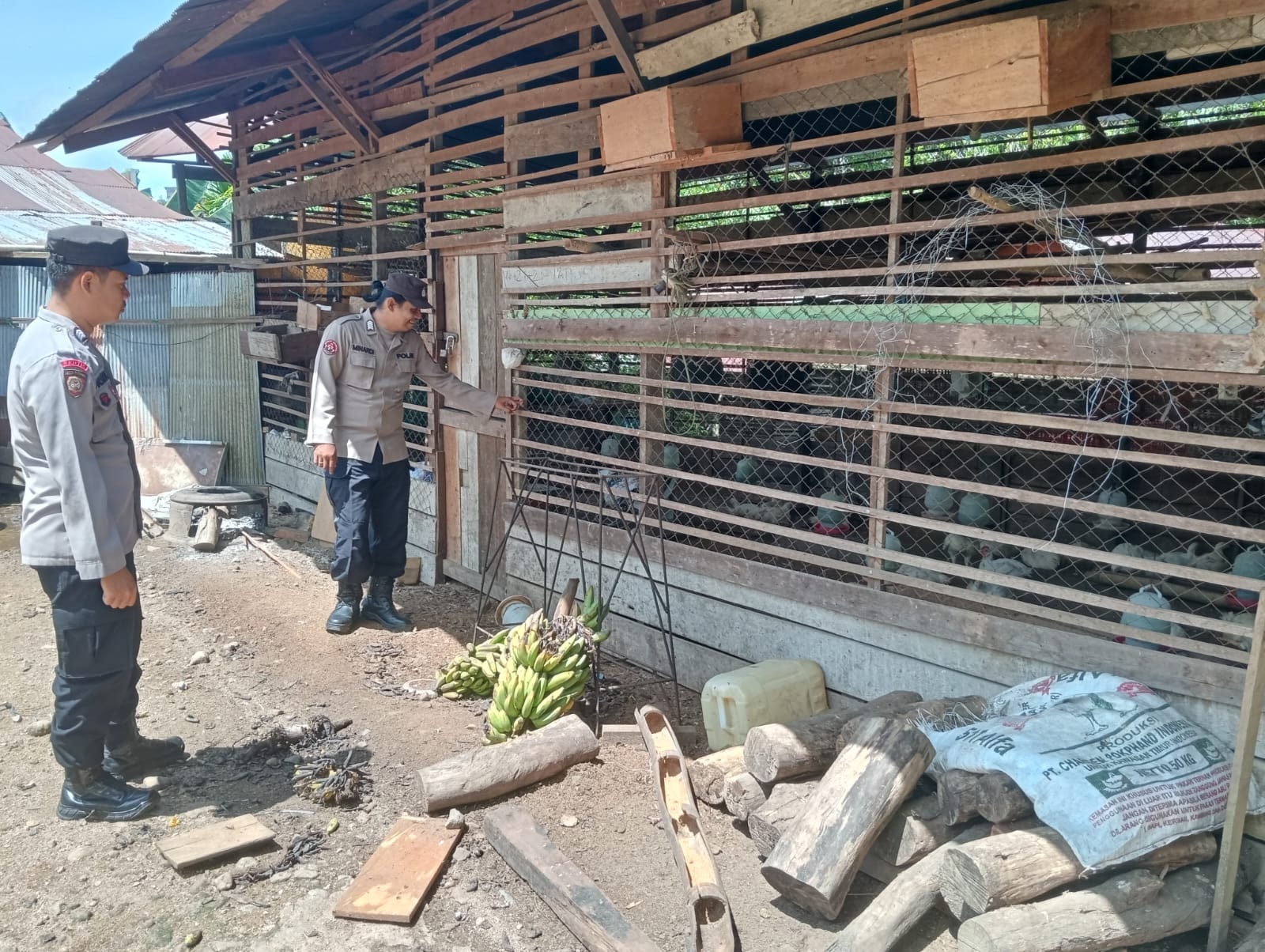 Lewat Sambang dan Silaturahmi, Piket Polsek Delang Dukung Program Asta Cita di Kelurahan Kudangan