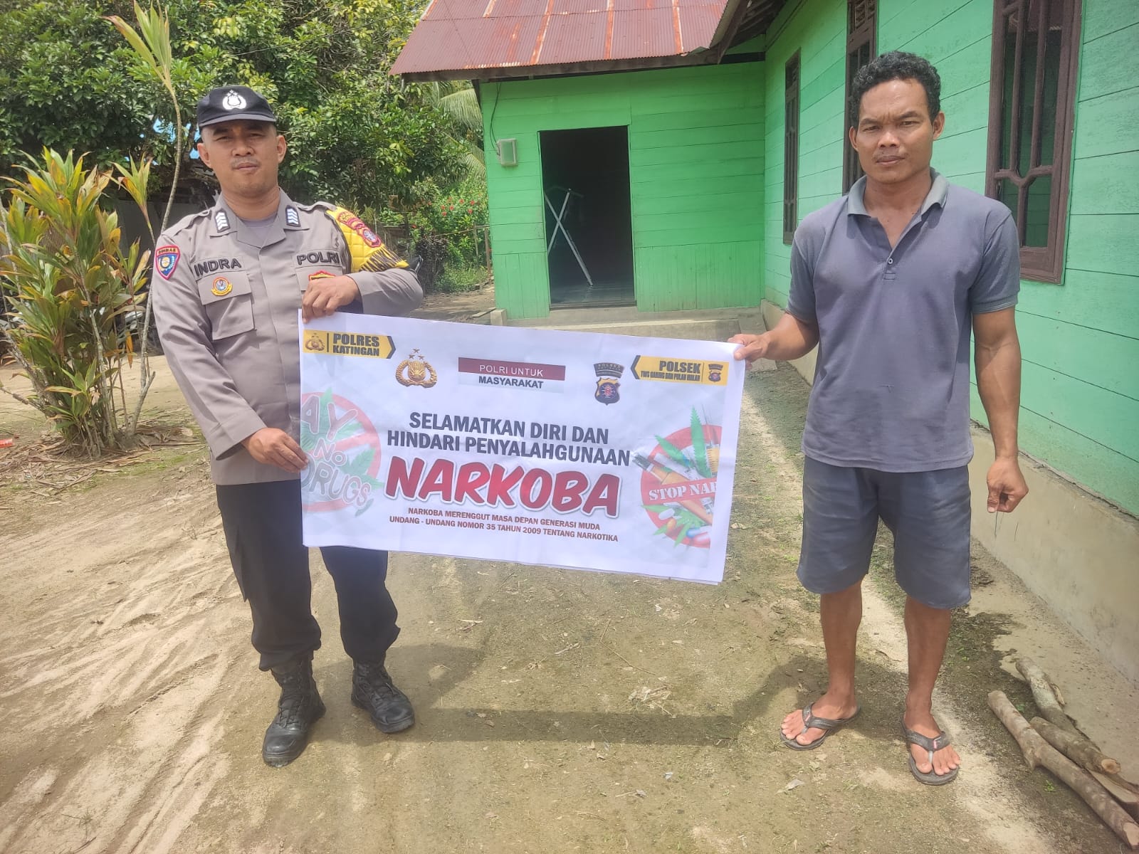 ‎Melalui Imbauan dan media spanduk, Polsek Tewang Sangalang Garing dan Pulau Malan Imbau Warga Tidak Terjerumus Penyalahgunaan Narkoba.