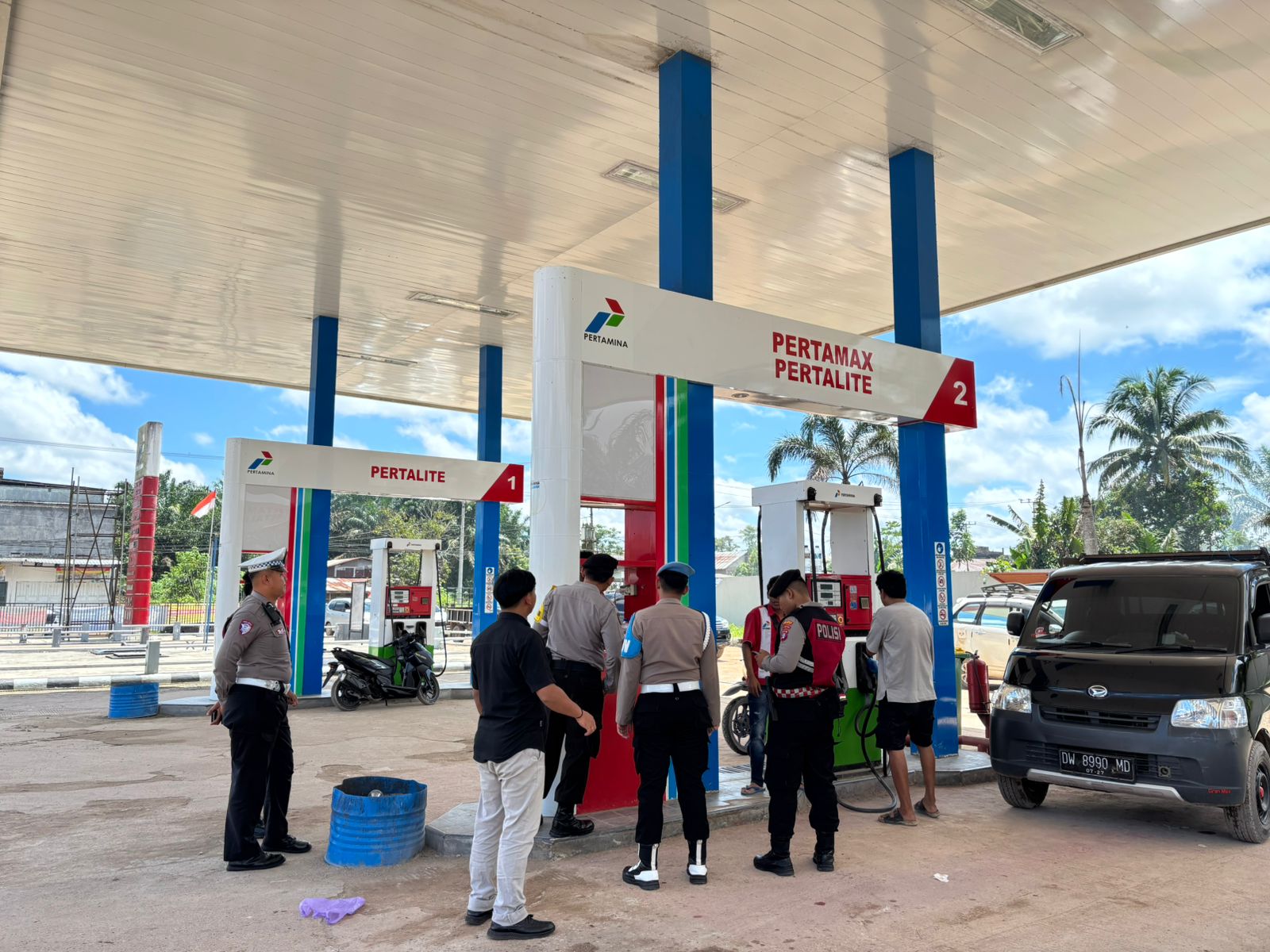 Personel Piket Fungsi Polres Lamandau Laksanakan Patroli dan Sambangi SPBU di Wilkum Lamandau