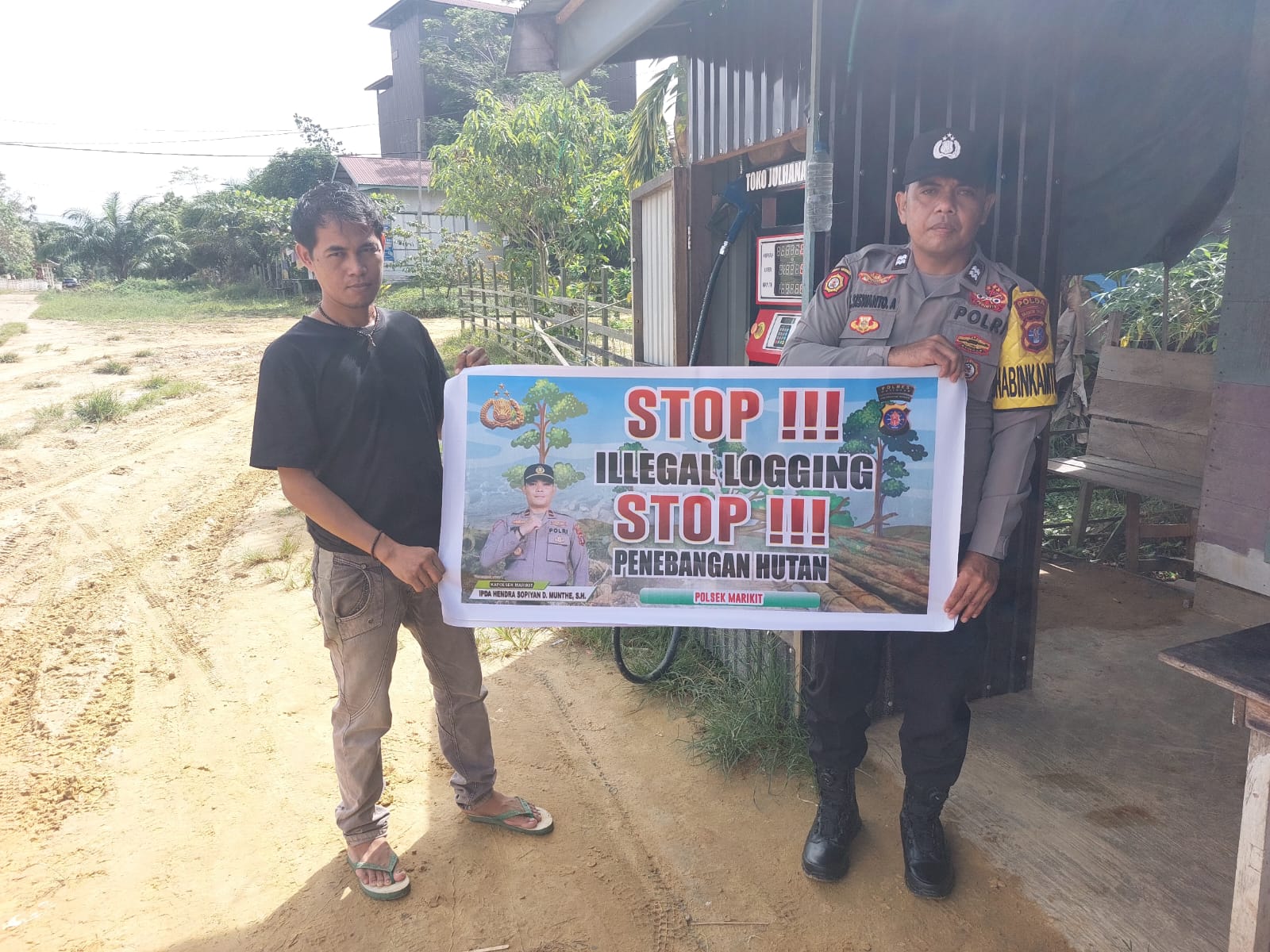 Polsek Marikit melaksanakan giat Sosialisasi Ilegal Logging kepada Masyarakat Desa Rangan Surai Kec. Marikit