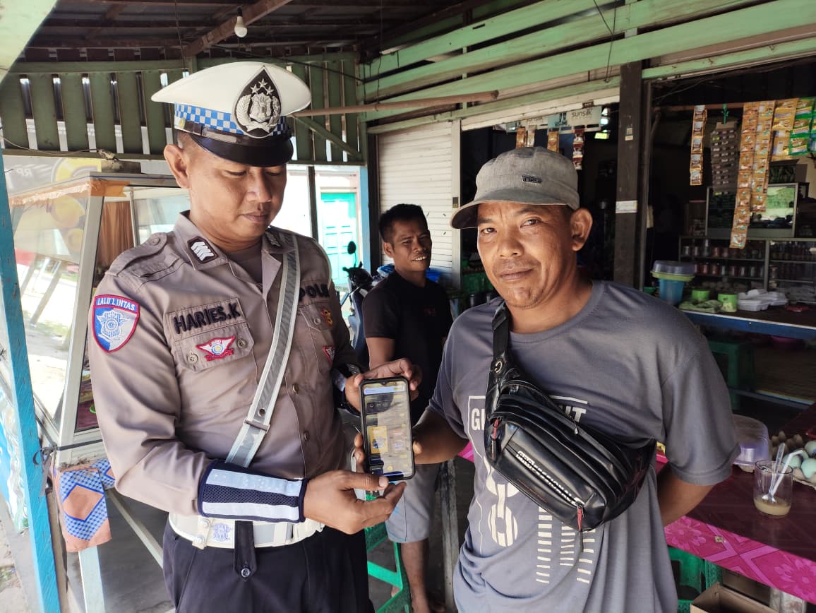 Satlantas Polres Katingan Sosialisasikan SUPER APP Polri kepada Masyarakat