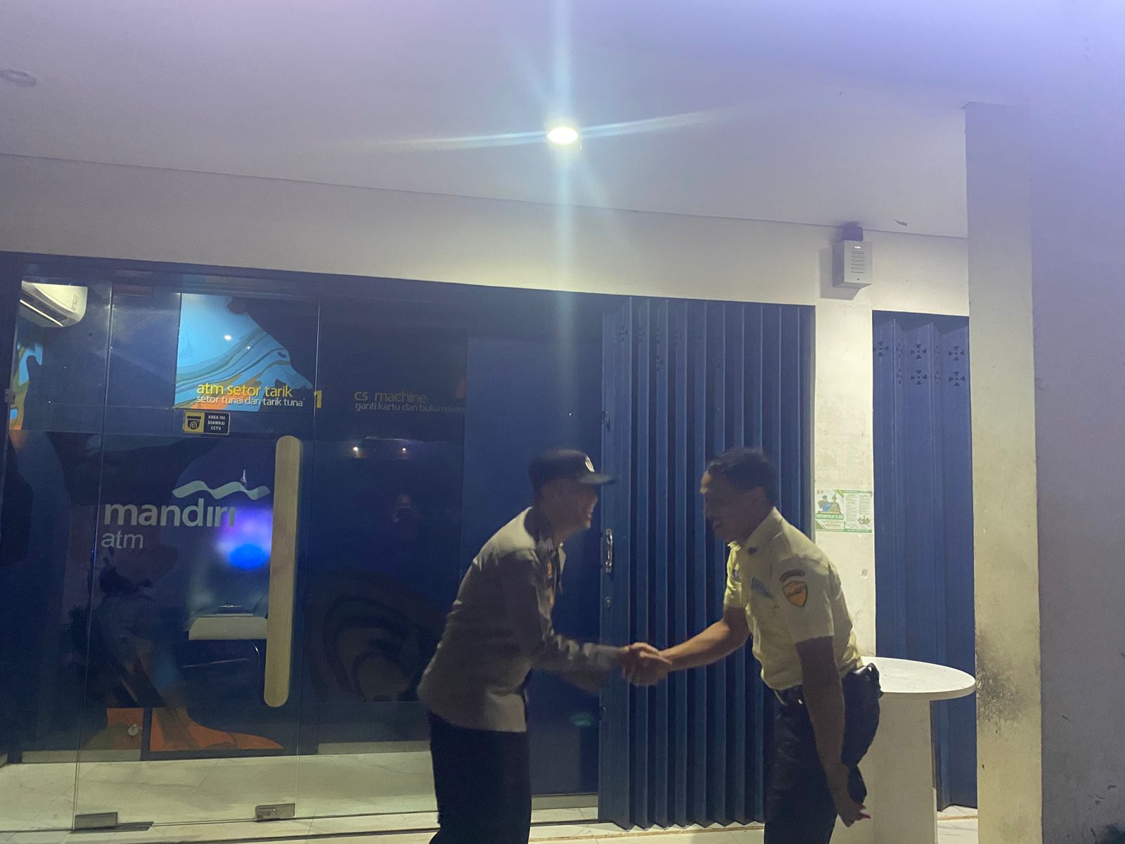 Ciptakan Rasa Aman, Polsek Bulik Patroli Dialogis dengan Satpam Bank