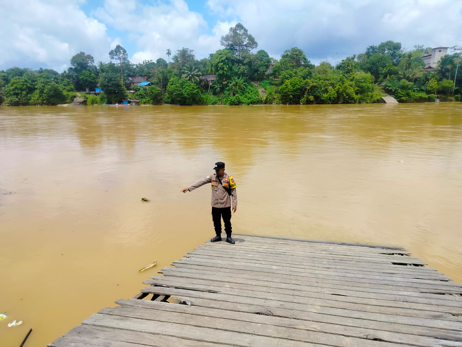 Polsek Marikit Laporkan Debit Air Sungai Katingan Stabil Tanpa Perubahan