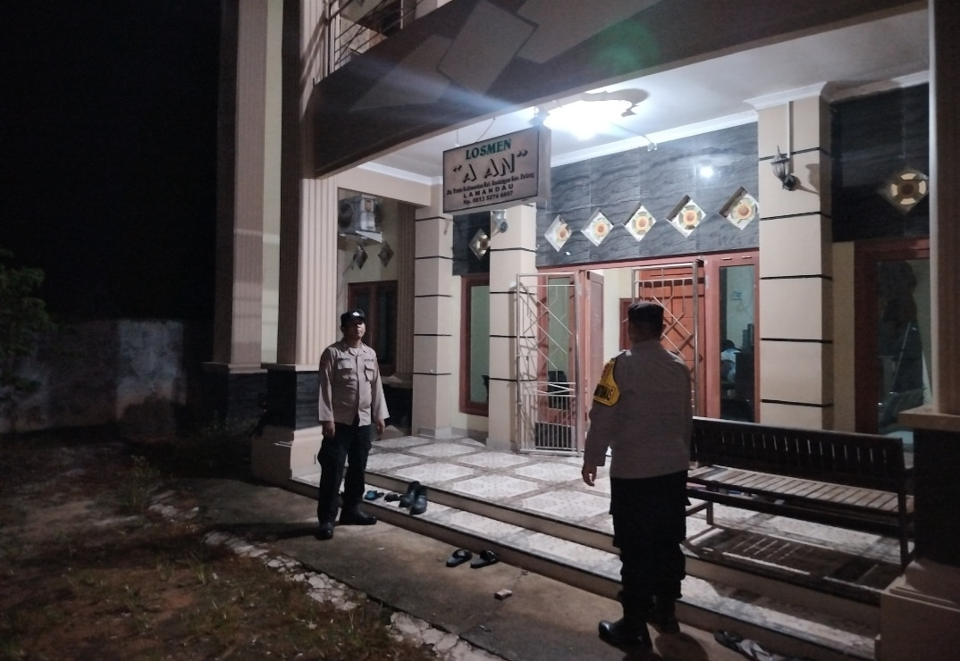 Piket Polsek melaksanakan giat patroli Tempat Objek Vital di wilkum Polsek Delang