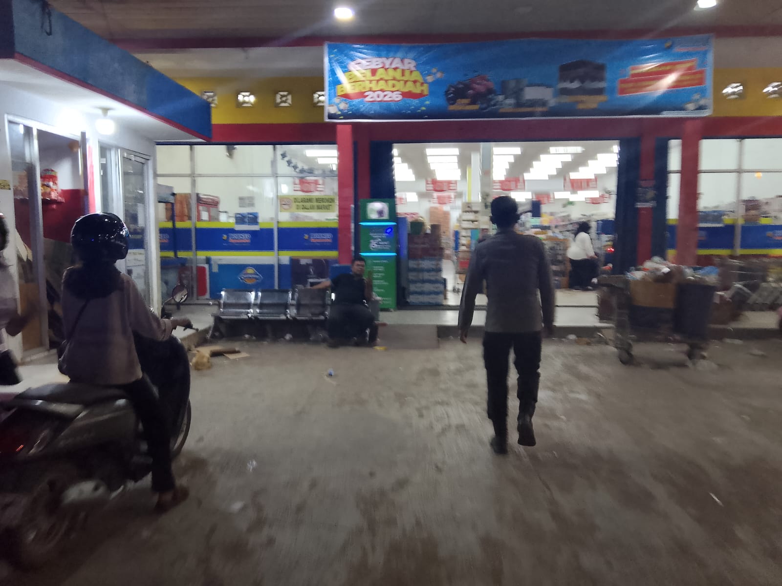 Personil Piket Polsek Bulik Laksanakan Patroli Pertokoan