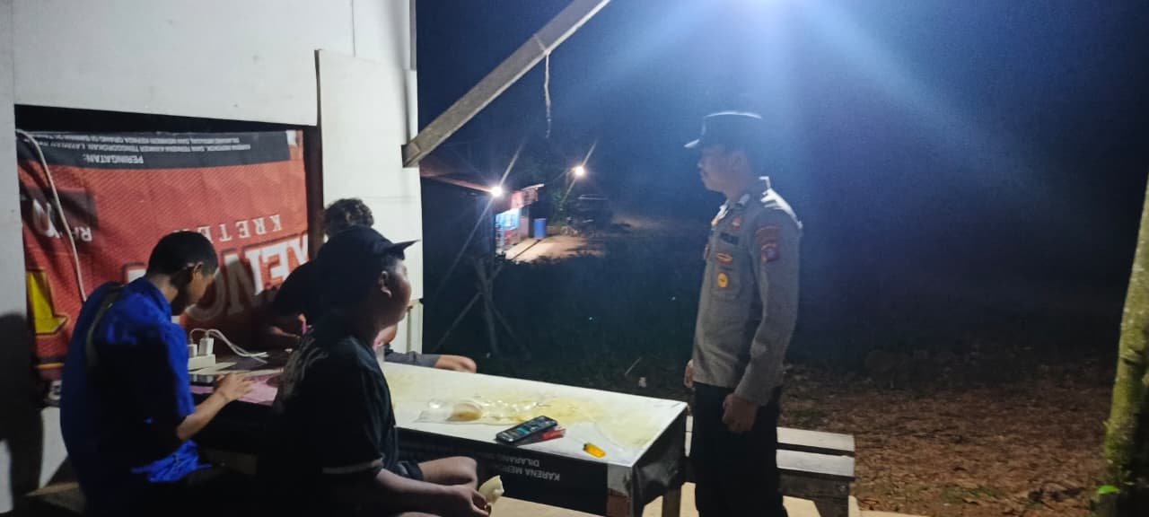 Lewat Patroli Dialogis, Polsek Lamandau Ajak Warga Jauhi Judi Online