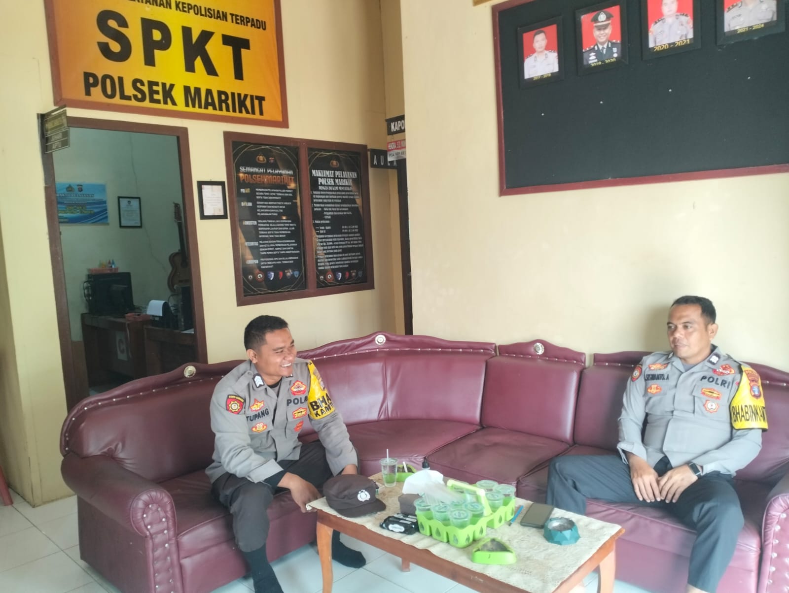 ‎Personil Polsek Marikit Stand By di Mako Penjagaan.