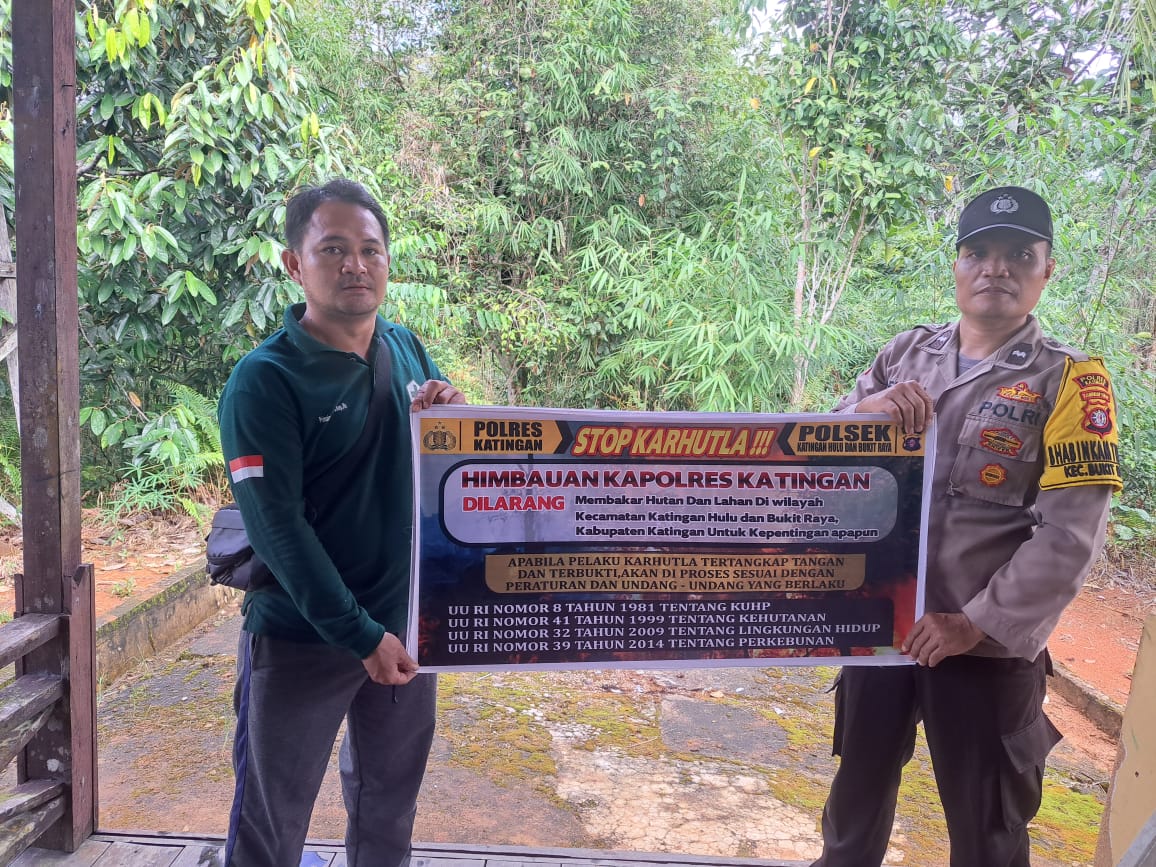 Upaya Pencegahan Kebakaran Hutan dan Lahan di Kecamatan Katingan Hulu dan Bukit Raya, Bhabinkamtibmas sosialisasi kepada masyarakat.