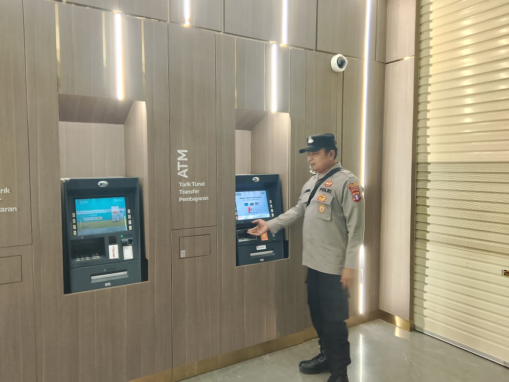 Antisipasi Gangguan Kamtibmas, Piket Polsek Bulik Lakukan Sambang di Area ATM