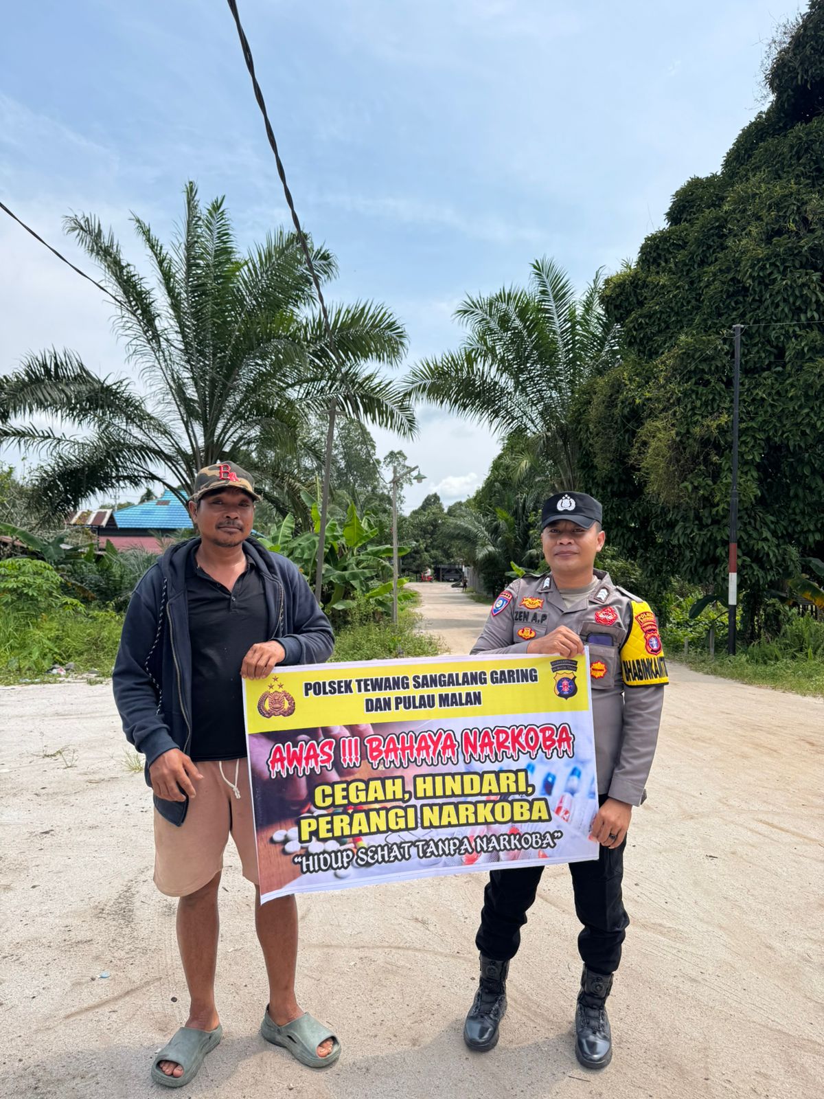 ‎Melalui Media Spanduk, Polsek Tewang Sangalang Garing dan Pulau Malan Imbau Warga Tidak Terjerumus  Penyalahgunaan Narkoba.