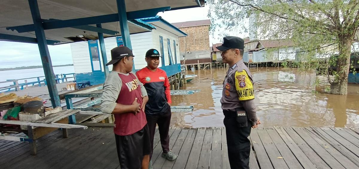 Bhabinkamtibmas Polsek Katingan Kuala Sambang masyarakat Desa Binaannya