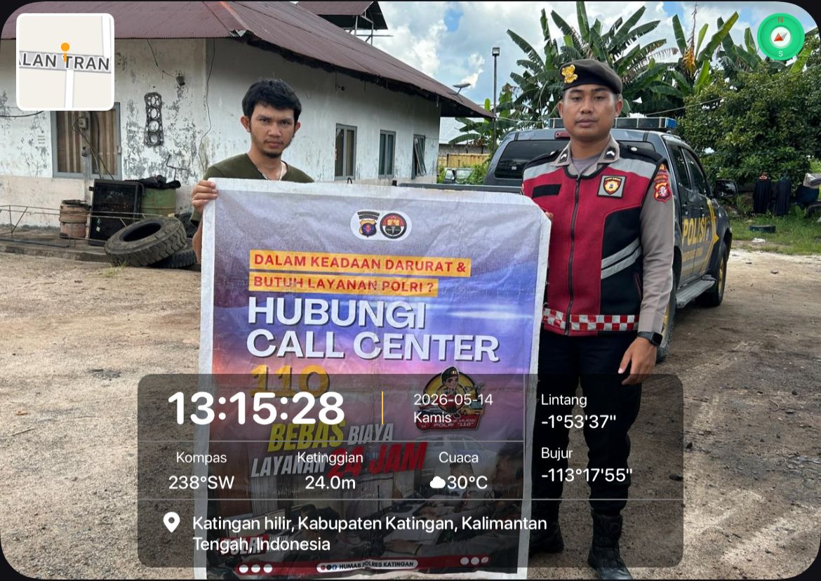 Personel Samapta Polres Katingan Sosialisasikan Call Center 110 Polri kepada Masyarakat Desa Hampalit olehPersonel Samapta Polres Katingan.