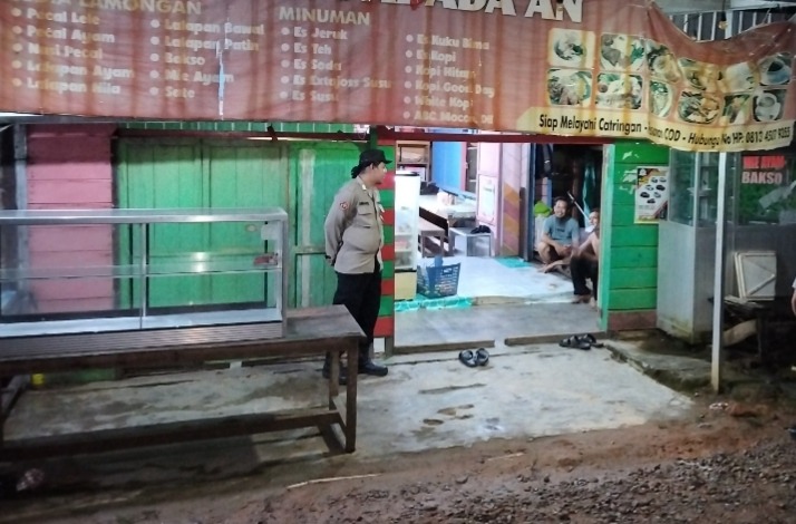Piket Polsek Delang melaksanakan Silaturahmi ke warga masyarakat