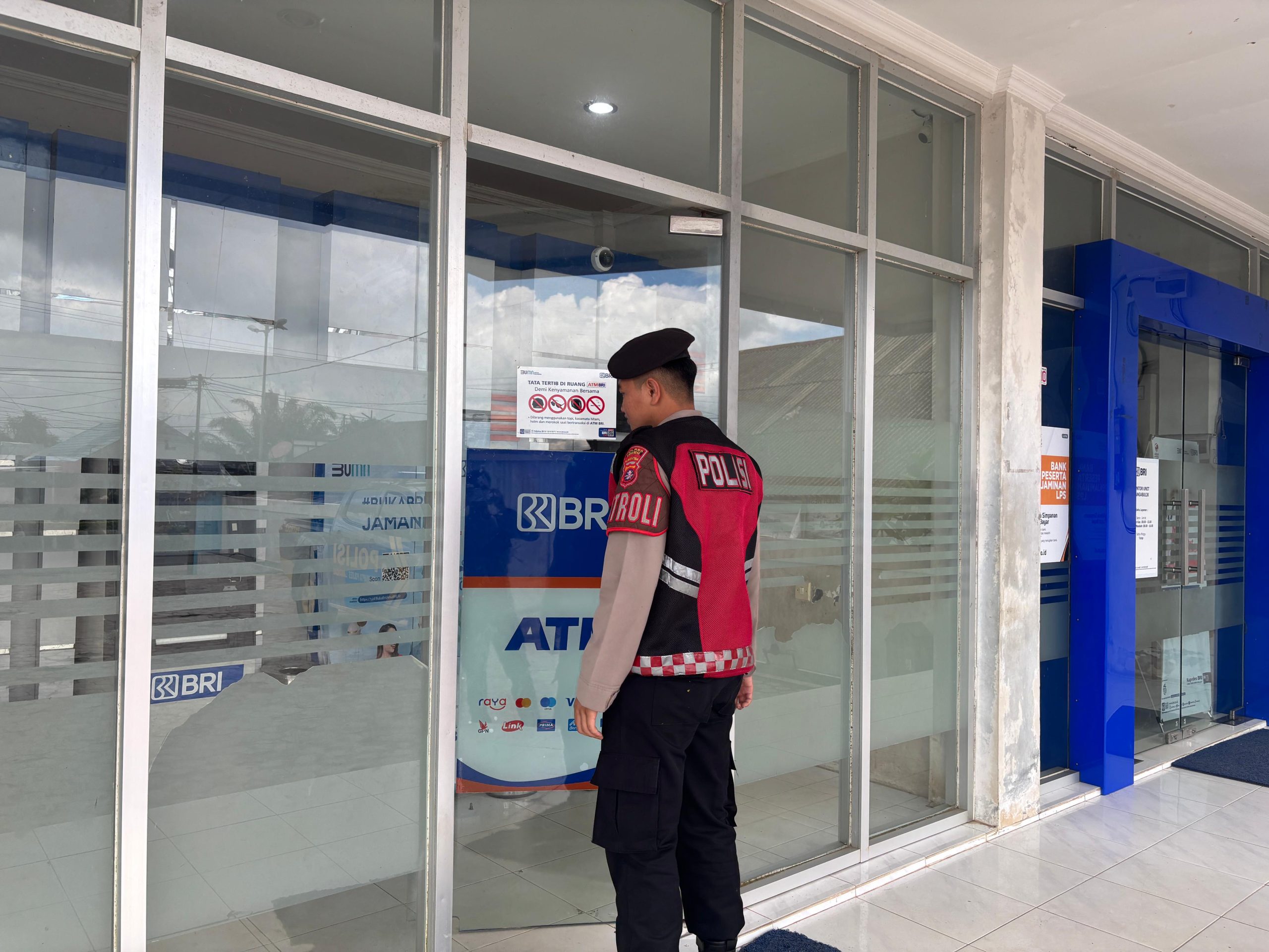 SATSAMAPTA POLRES LAMANDAU LAKSANAKAN PATROLI BANK DAN ATM