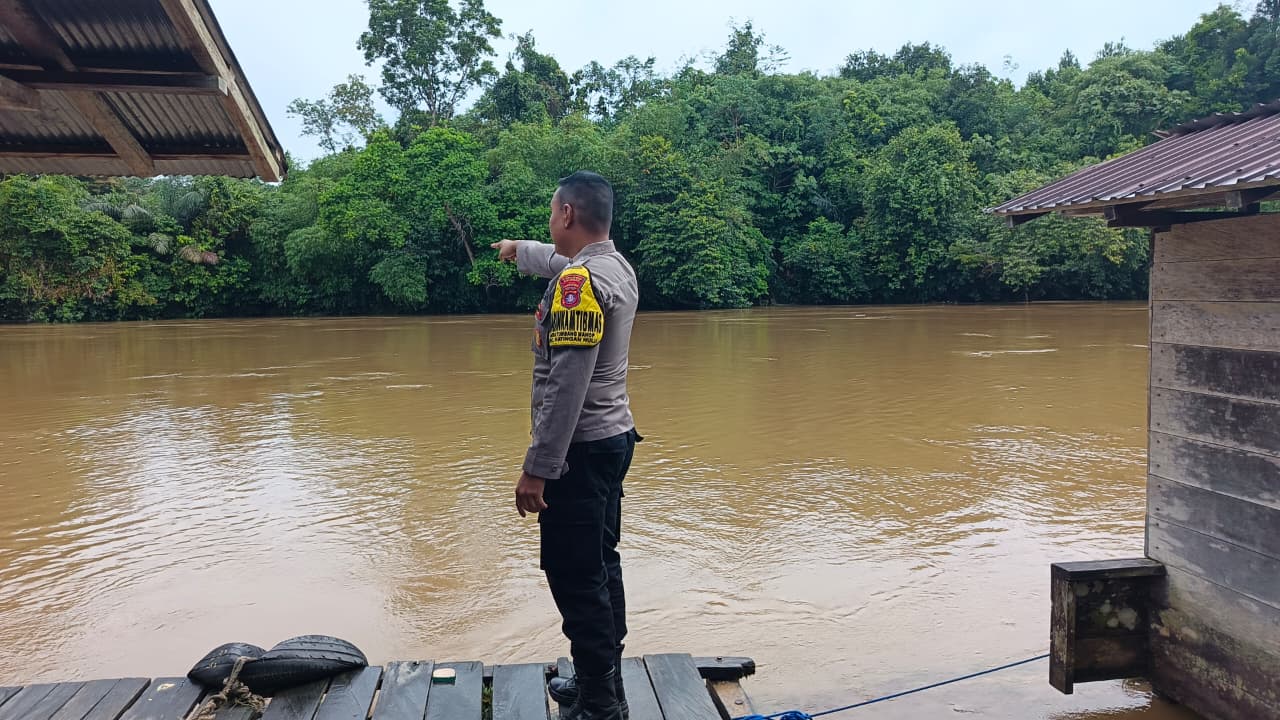 ‎Debit Air terpantau normal , Polsek Katingan Hulu Imbau Warga agar tetap selalu waspada.
