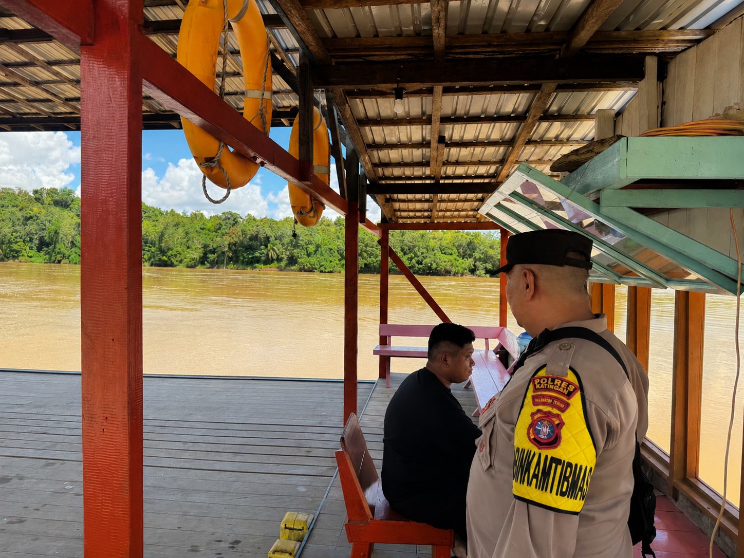 Dengan Patroli Dialogis, Polsek Tewang Sangalang Garing dan Pulau Malan Berikan Rasa Aman Kepada Masyarakat
