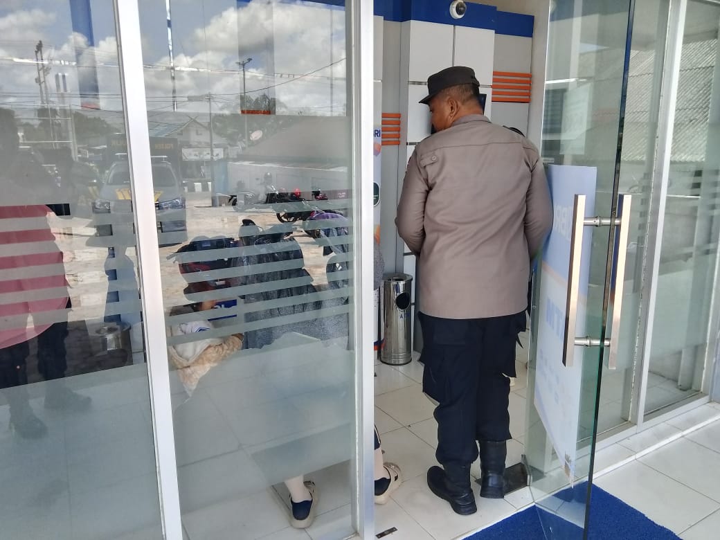 Perkuat Pengawasan Objek Vital, Polsek Bulik Patroli ATM di Jam Rawan
