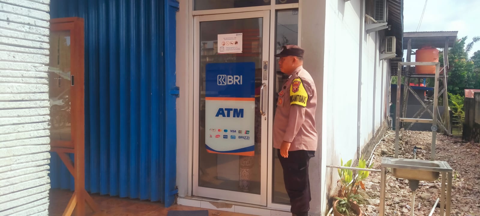 Polda Kalteng, Polres Lamandau, Polsek Sematu Jaya.melaksanakan giat patroli untuk mengantisipasi maraknya aksi tindak kejahatan terutama antisipasi curas, curat dan curanmor (3C)