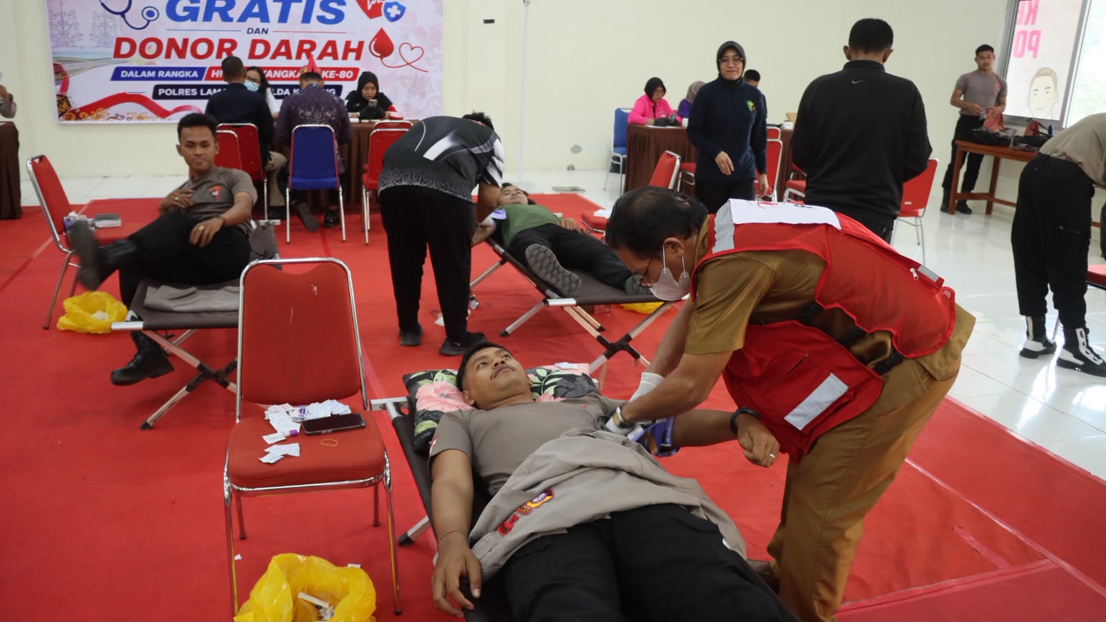 Sambut Hari Bhayangkara ke-80, Polres Lamandau Gelar Bakti Kesehatan dan Donor Darah